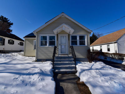 27 Sidney Ave Waterford, NY 12188