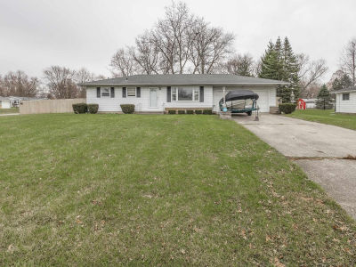 5732 Meadowbrook Dr Fort Wayne, IN 46835