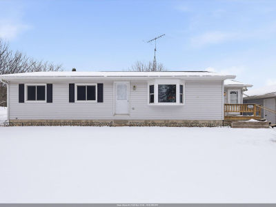 N5516 Hillside Dr Wild Rose, WI 54984