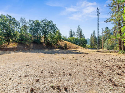 221 Davis Dr Weaverville, CA 96093
