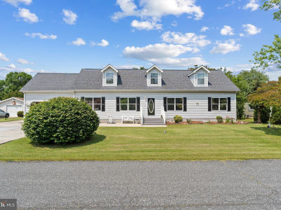 406 Serrill Ave Ocean View, DE 19970