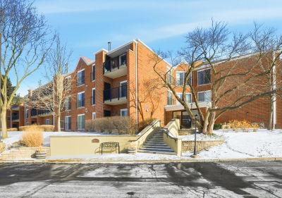 815 Leicester Rd #109 Elk Grove Village, IL 60007