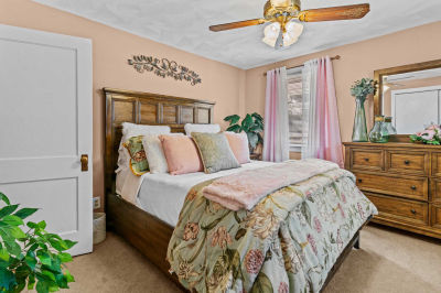 60 Biltmore Avenue, Cumberland, RI, USA