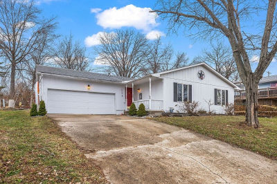 512 Woodland Ct Mount Zion, IL 62549