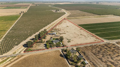 860 W Riverdale Ave Riverdale, CA 93656