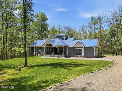 115 Ridgewood Ln Hawley, PA 18428