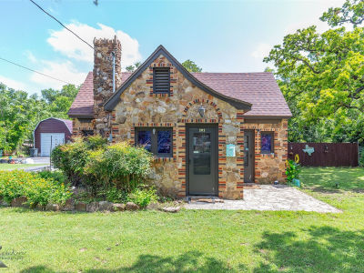 202 E Ross St Rising Star, TX 76471