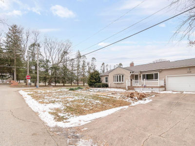 105 Cornwall Ave Waterloo, IA 50702