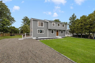 63 Aspen Rd South Kingstown, RI 02879