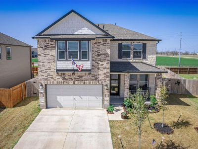 203 Teller Dr Lockhart, TX 78644