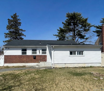 16 Joyce Ave Massapequa, NY 11758