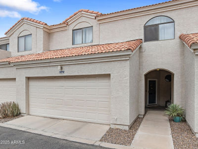 1070 E Sunburst Ln Tempe, AZ 85284