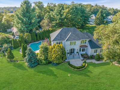 1 Astor Dr, Manalapan, NJ 07726, USA