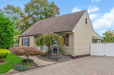 15 Douglas Rd, East Brunswick, NJ 08816, USA