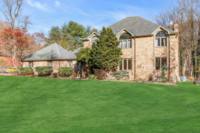 2 Beaver Hill Rd, Morganville, NJ 07751, USA