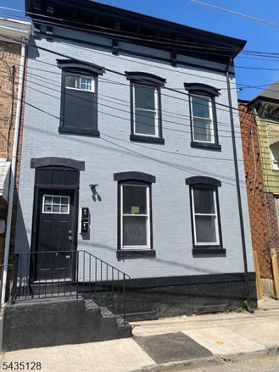 24 Sanford St Trenton, NJ 08618