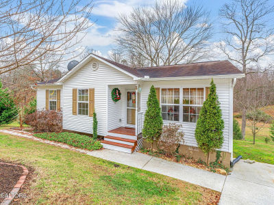 124 Mac Ivey Ln La Follette, TN 37766
