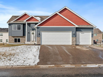 527 Pond View Dr SE Lonsdale, MN 55046