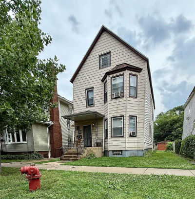 8329 S Burnham Ave Chicago, IL 60617