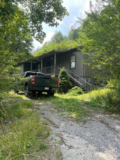 3916 Highway 588 Whitesburg, KY 41858