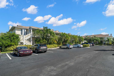 10399 Paradise Boulevard #102, Treasure Island, FL, USA