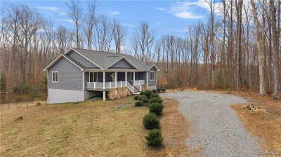 3137 Blount Dr Bumpass, VA 23024