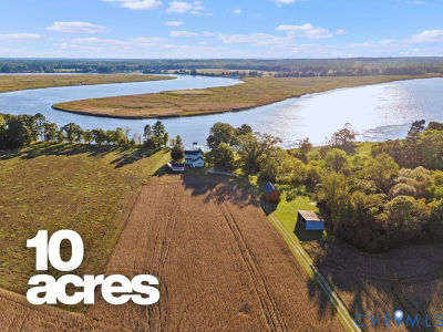 1765 Clifton Ln Little Plymouth, VA 23091