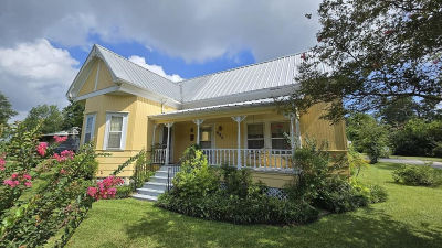 994 Cypress Ave Cushing, TX 75760