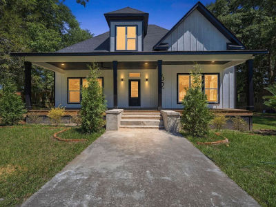 62 Merritt St Hawkinsville, GA 31036