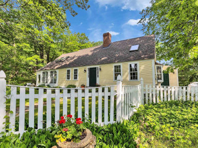 133 Hay Hill Rd Francestown, NH 03043