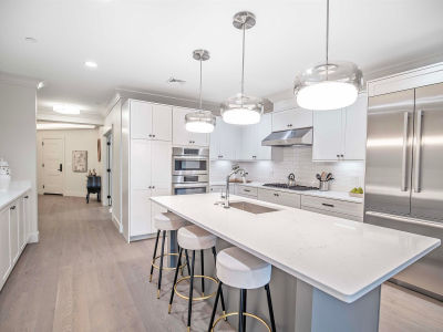 10 Sally Sweets Way PENTHOUSE 202 Salem, NH 03079