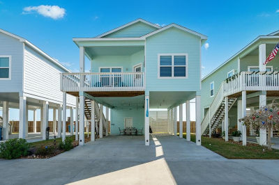 114 N Nautica Rockport, TX 78382