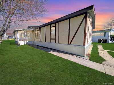 26 Carmell St Belleville, MI 48111