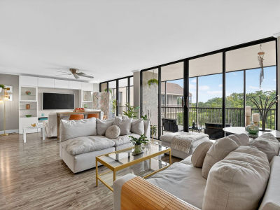 2816 N 46th Ave APT J682 Hollywood, FL 33021