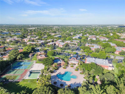 3110 Holiday Springs Blvd APT 105 Margate, FL 33063