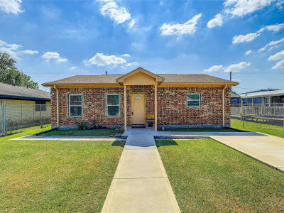 4423 Perez St Stafford, TX 77477