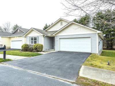 50 Clear Creekside Dr Hendersonville, NC 28792