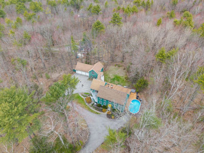 148 Spiller Hill Rd Raymond, ME 04071