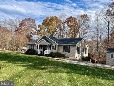 6215 Connie Ln Mineral, VA 23117