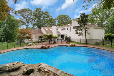 4 Stoneridge Court, Muttontown, NY, USA