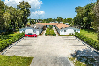 4063 Herbertz Rd Lake Worth, FL 33461