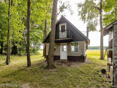 4251 E Frances Rd Mount Morris, MI 48458