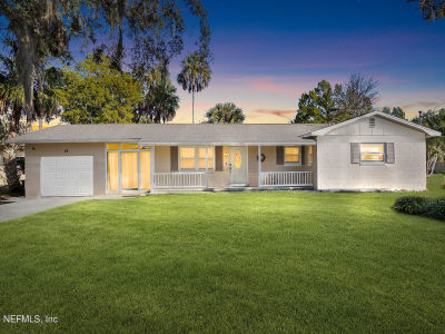 17 Palm Dr Yankeetown, FL 34498