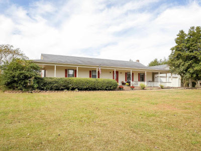 124 Phillips Dr Killen, AL 35645