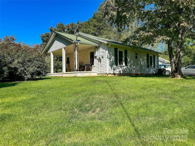 241 Canada Rd Tuckasegee, NC 28783