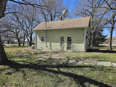 425 Grimsley St Allen, KS 66833
