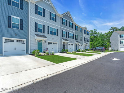 703 Cyprus Ct Forked River, NJ 08731