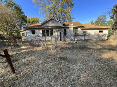 2221 E 11th St Texarkana, AR 71854