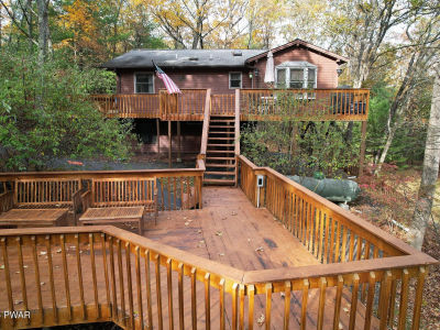 164 Oak Ridge Dr Dingmans Ferry, PA 18328