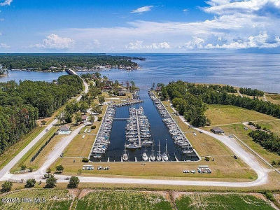 31 Slip Pecan Grove Marina Oriental, NC 28571